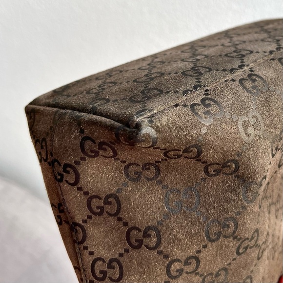 Gucci Bamboo Suede Shoulder Bag - Picture 13 of 14